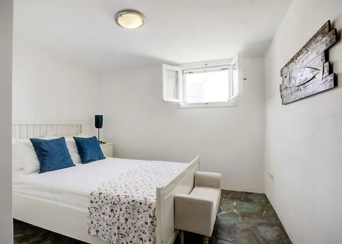 Ballos For 4 In Exomvourgo * Agios Romanos